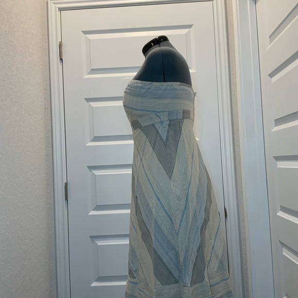 Beige, blue and white mini dress - Picture 3 of 3